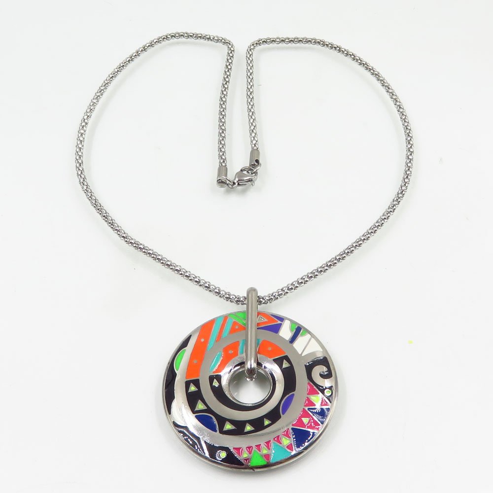 Hottest stainless steel main material round shape silver charm necklace jewelry type