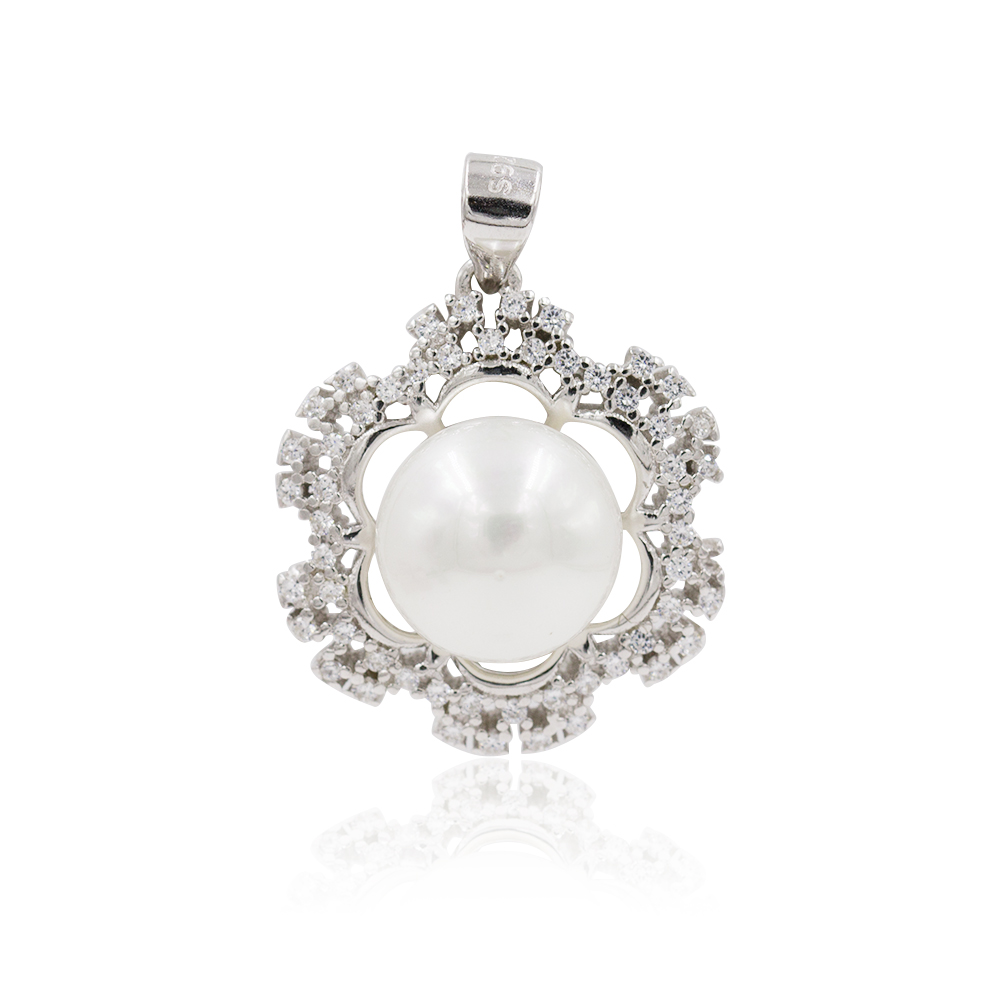 Arctic Big Light Cage Small Crystal Pearl Shaped Design Pendant Necklace
